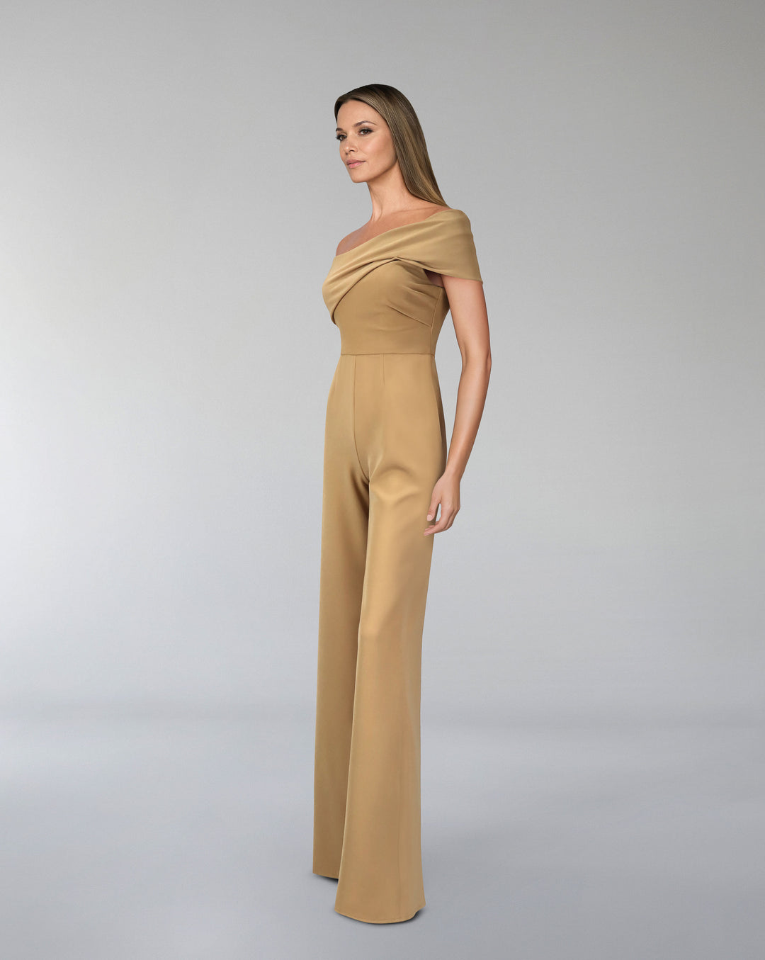 Folded neckline jumpsuit-Jiwan