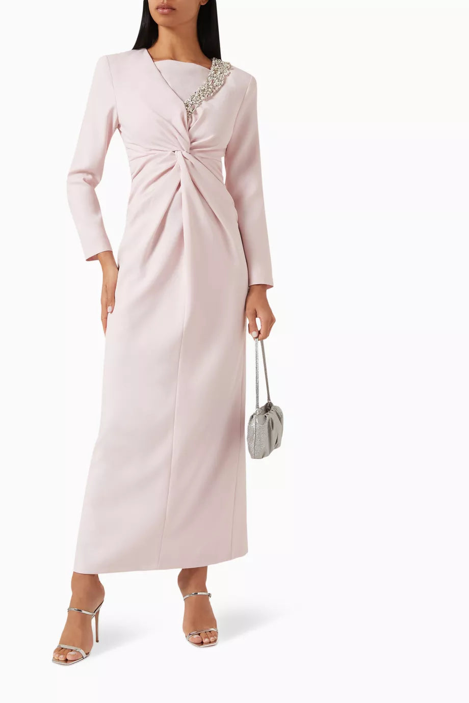 فستان مزخرف بفتحة أمامية وأكمام طويلة – صوفي