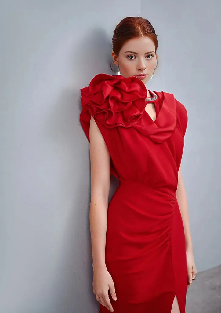 one-shoulder rosette slit gown – Rathan