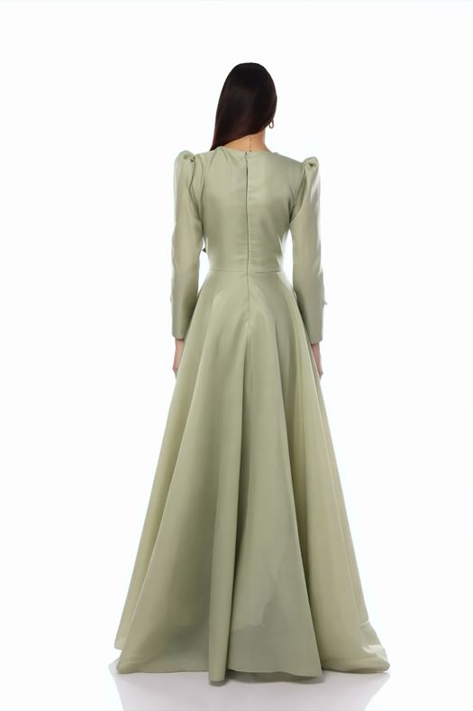 Elegant White Maxi Dress with Sculpted Ruffle Detail and Crystal Accent - QOLEE