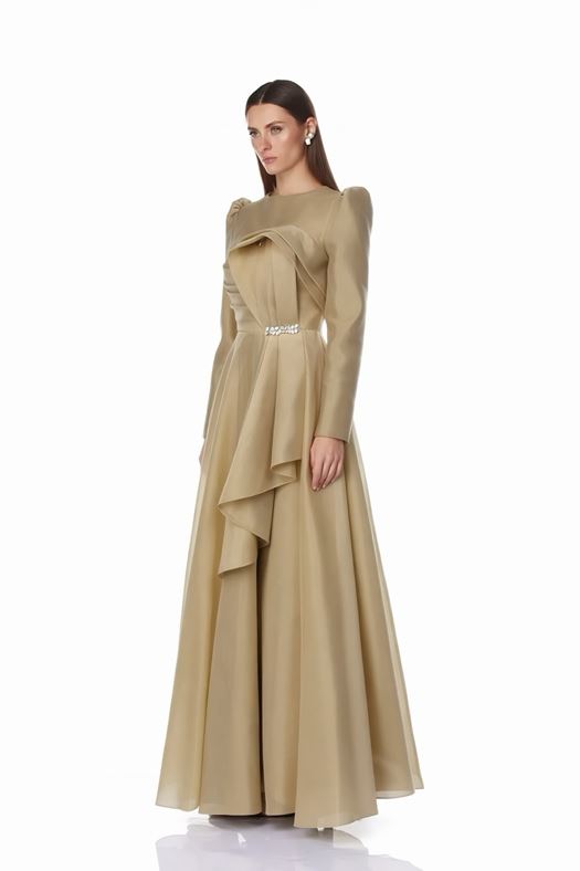 Elegant White Maxi Dress with Sculpted Ruffle Detail and Crystal Accent - QOLEE