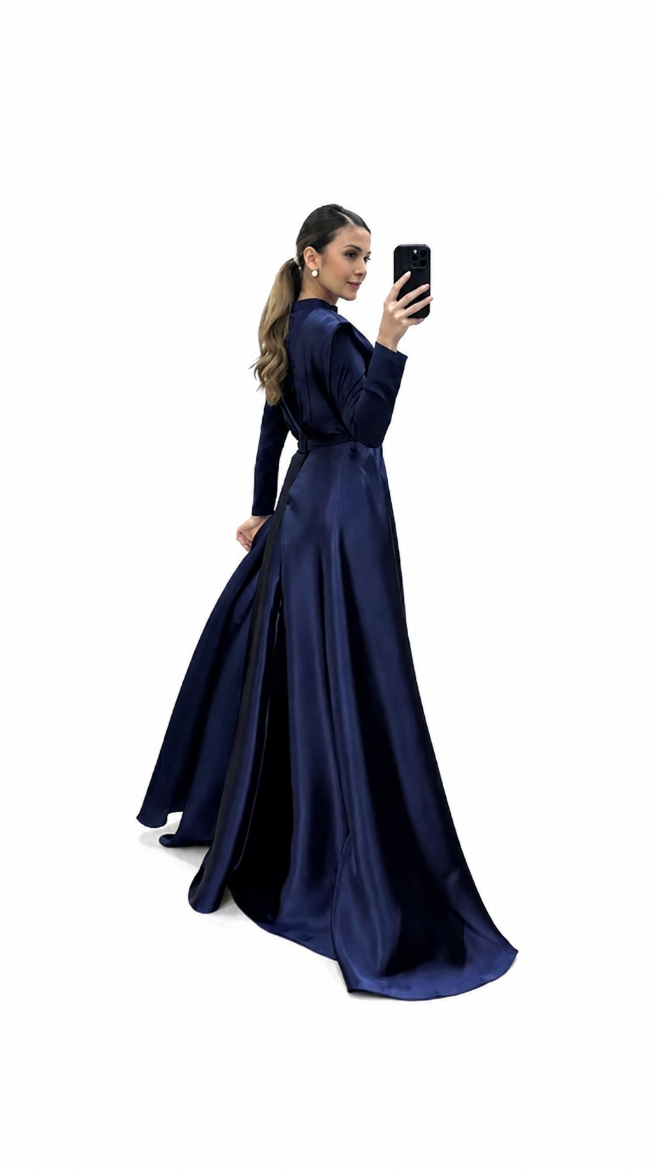 A long dress with flowing embroidery and a crystal-studded waist belt - JILAA