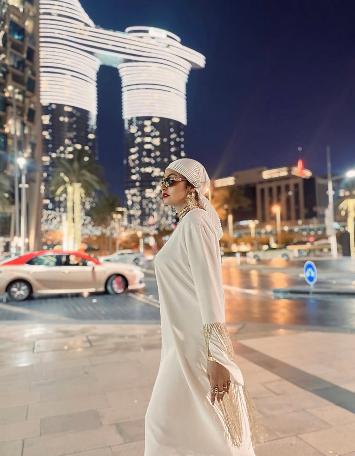 فستان فضفاض مع الأكمام المخرمة - غريبة الزايدين