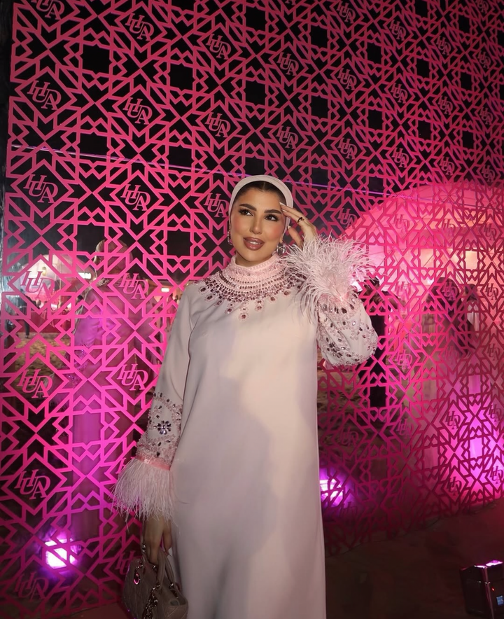 قفطان مزين بالريش – زيكريا