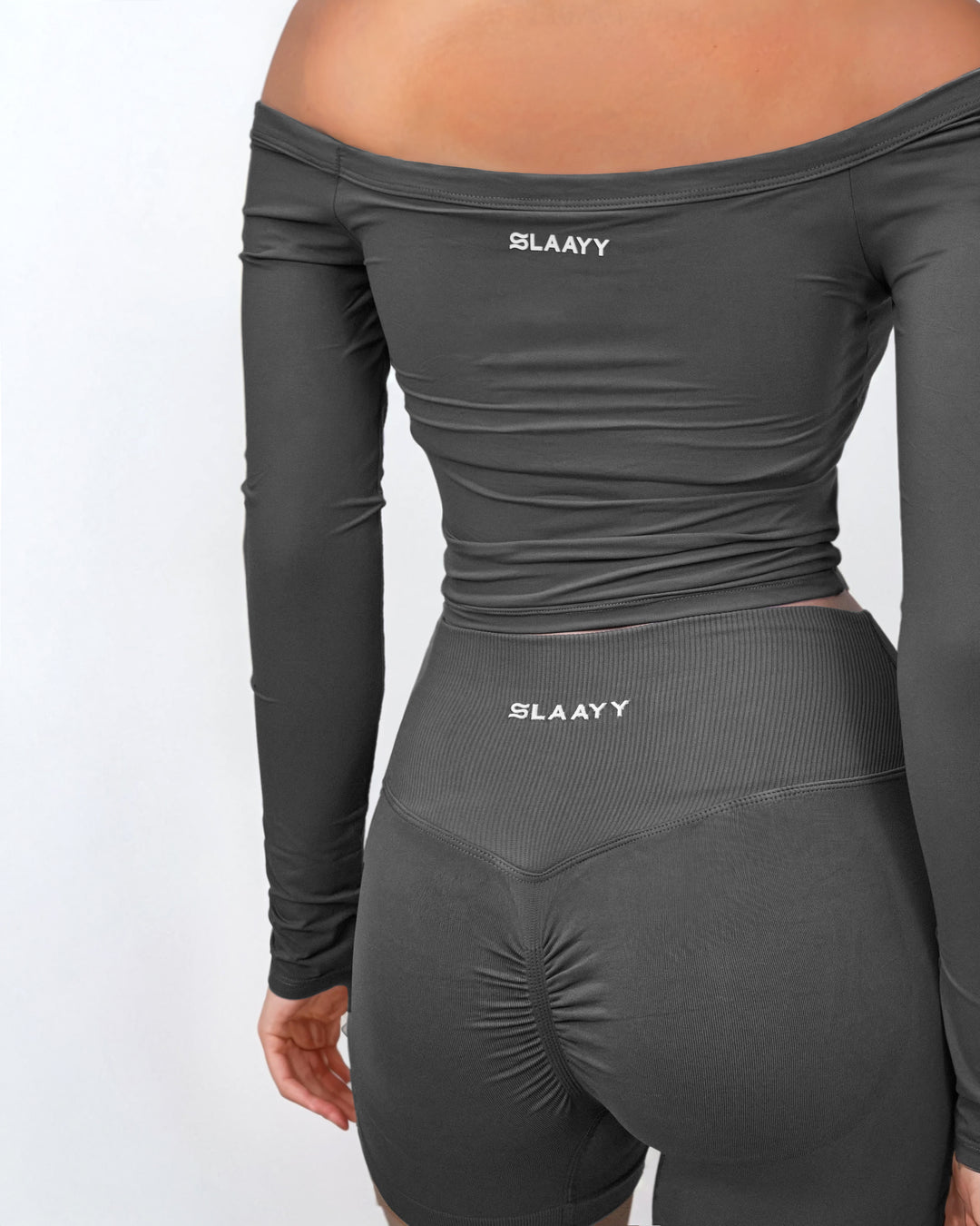 Haut à manches évasées plissées et ensemble jupe longue avec ceinture à la taille – Rosiny 