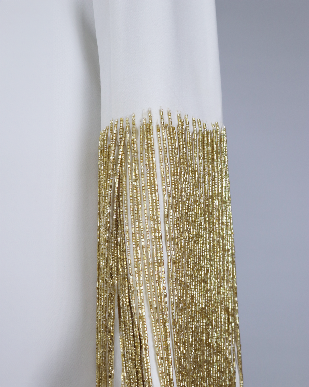 فستان فضفاض مع الأكمام المخرمة - غريبة الزايدين