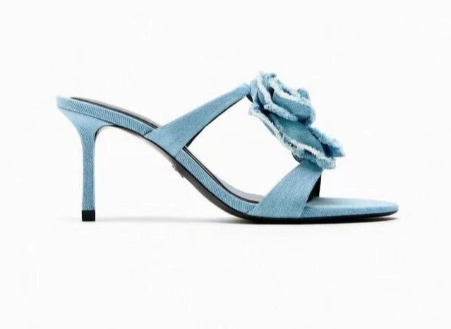 strappy heeled sandals with oversized floral appliqué - Elfiejk