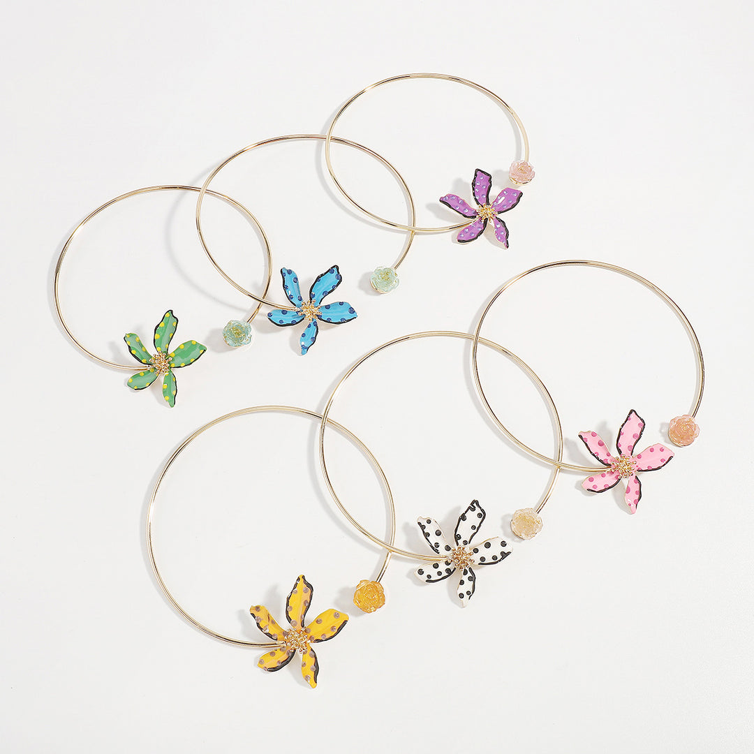 floral enamel choker necklace with polka dot accents - FLORIEZU