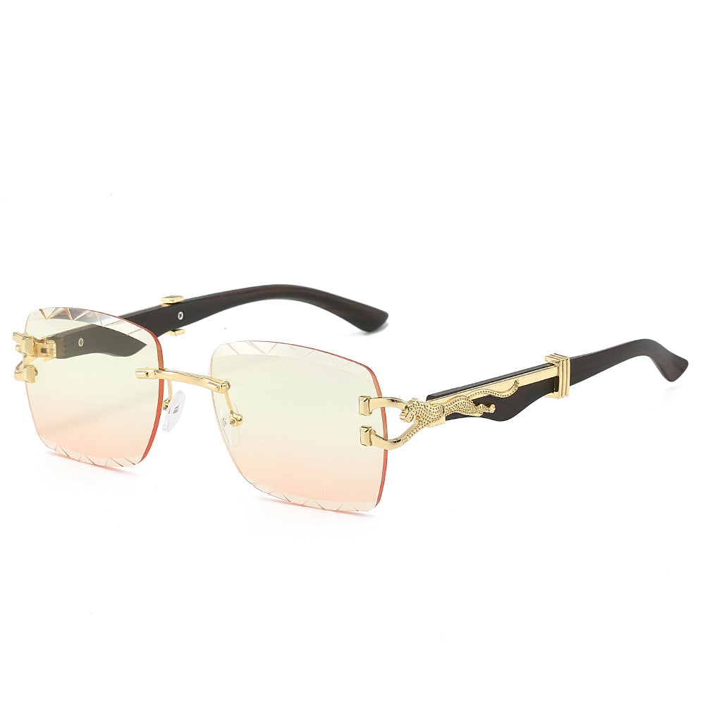 Dubbelgelaagde gestructureerde hoepeloorbellen met gegraveerd detail – Akoma 