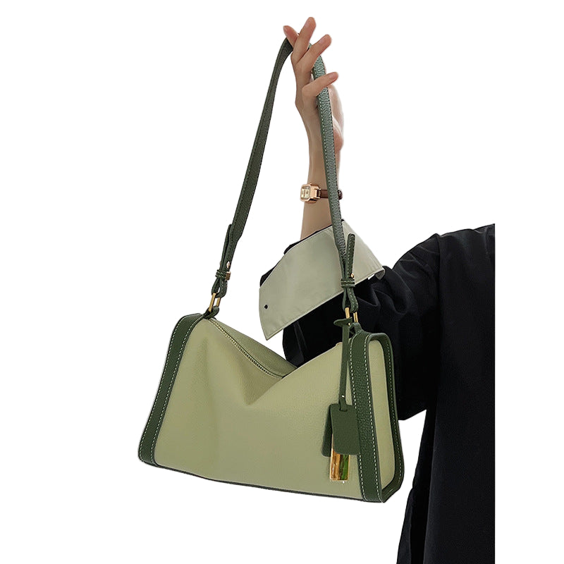 gewebte Rattan-Tragetasche mit doppelten Ledergriffen – LÉONIE 