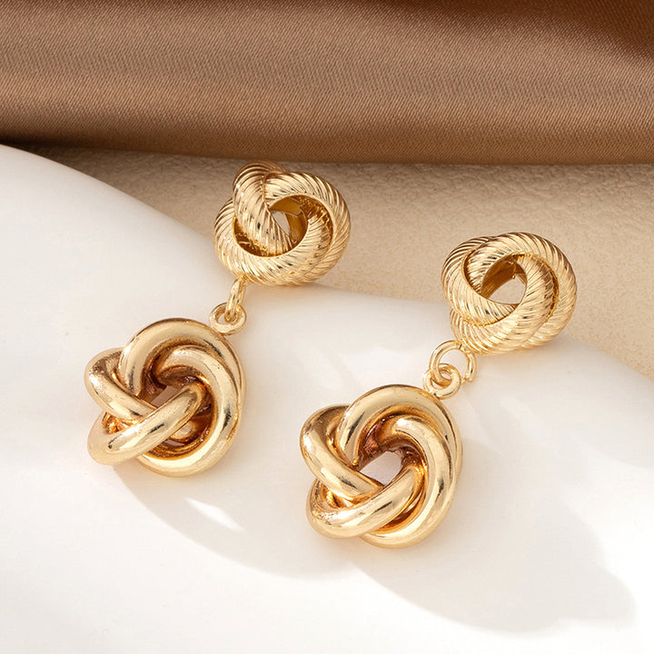Double knot drop earring with twisted rope detail – Nurti