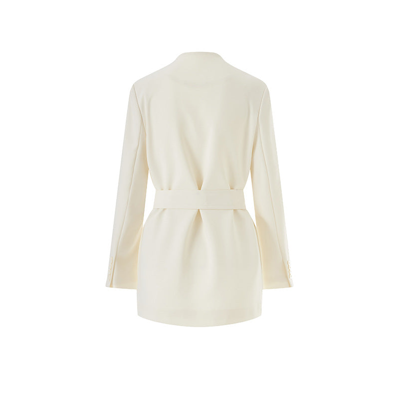 جاكيت مخملي بأزرار أمامية وحافة من الدانتيل الشفاف - صيفي