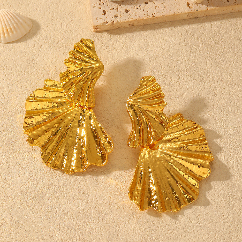 Textured fan-shaped drop earrings with sculpted folds – Nivbi