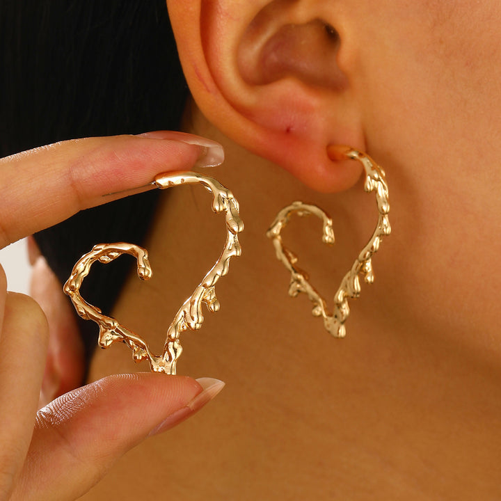 Boucles d'oreilles créoles à double couche texturée avec détail gravé – Akoma 