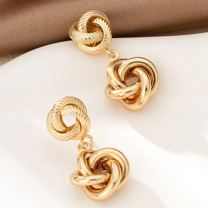 Double knot drop earring with twisted rope detail – Nurti