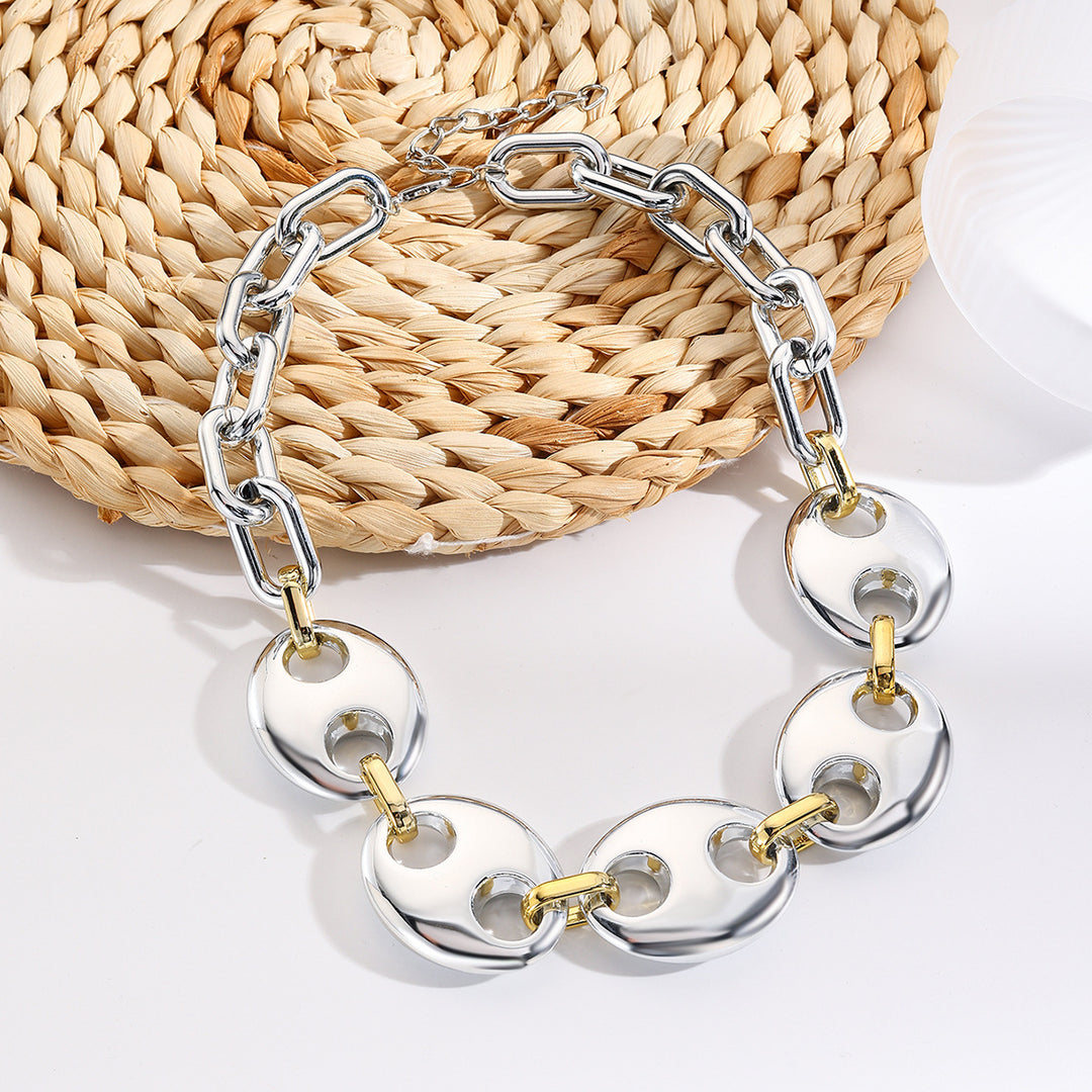 Bold oval-link chain necklace with statement shine - Nilvu