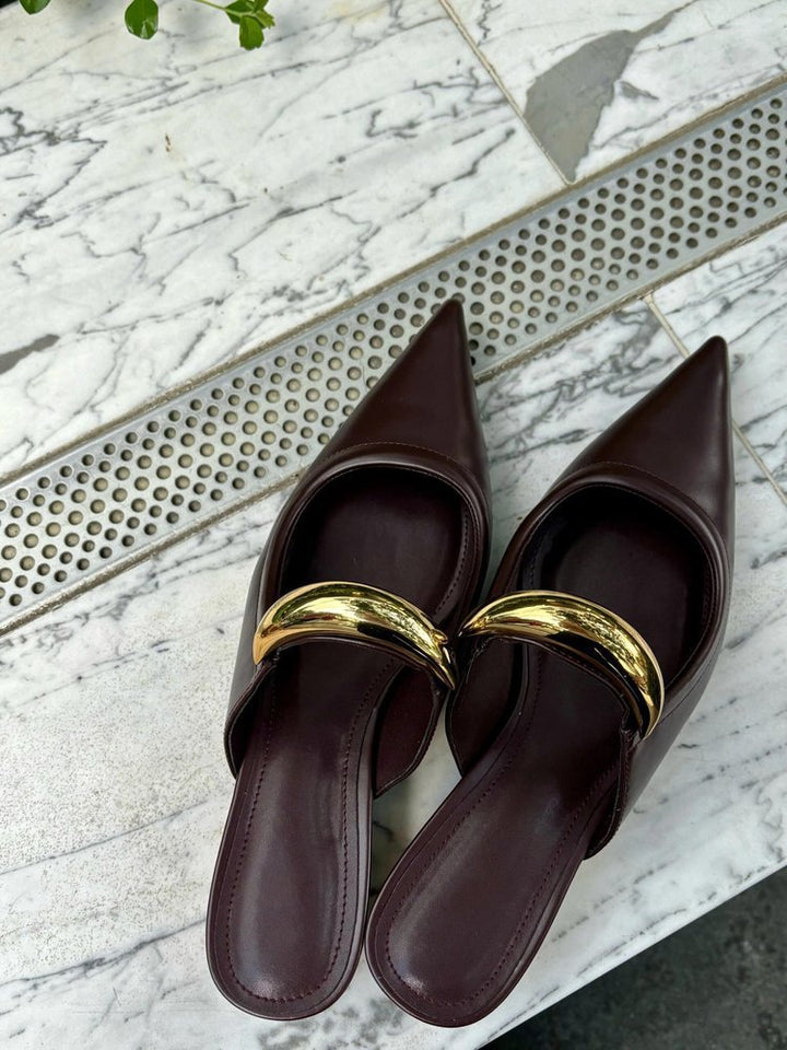 pointed leather mules with gold sculptural buckle – VARIENA