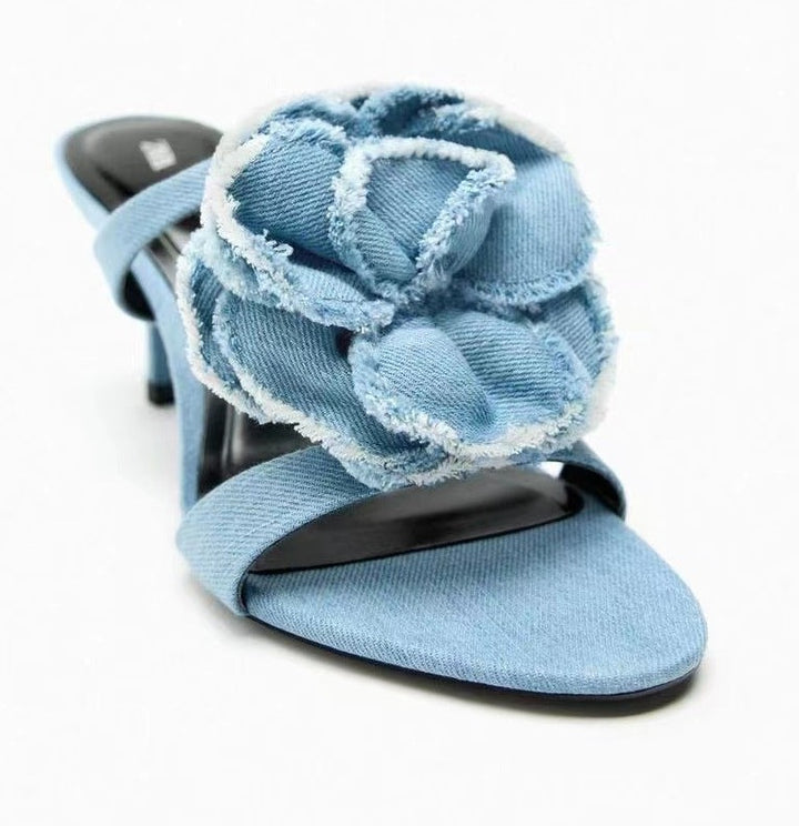 strappy heeled sandals with oversized floral appliqué - Elfiejk