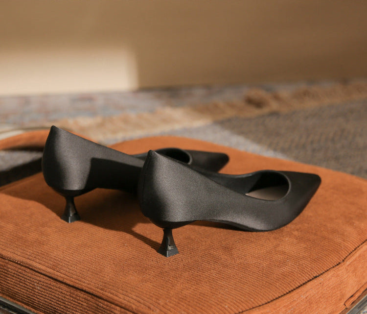 Plissiertes Oberteil mit ausgestellten Ärmeln und Maxirock-Set mit Taillengürtel – Rosiny 