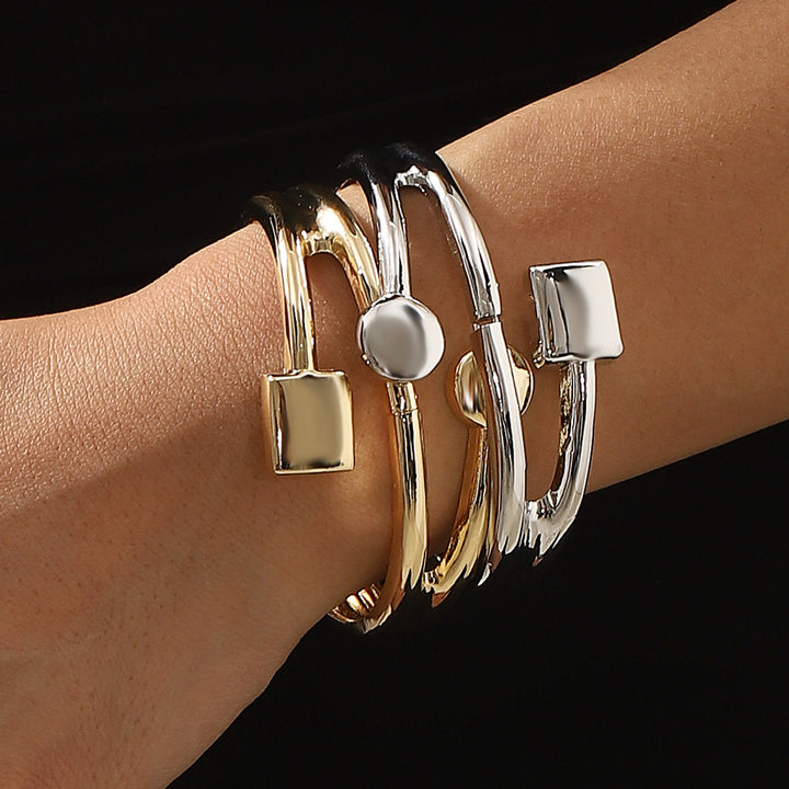 driekwart mouw overslagjurk met pailletten revers en bloemenapplicatie – ALINA 