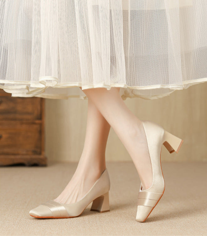 Plissiertes Oberteil mit ausgestellten Ärmeln und Maxirock-Set mit Taillengürtel – Rosiny 