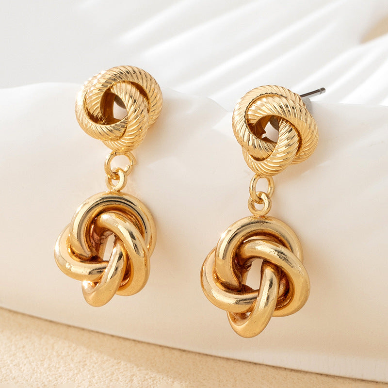 Double knot drop earring with twisted rope detail – Nurti