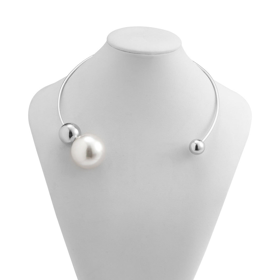Open choker necklace with oversized pearl and metal sphere - Siply