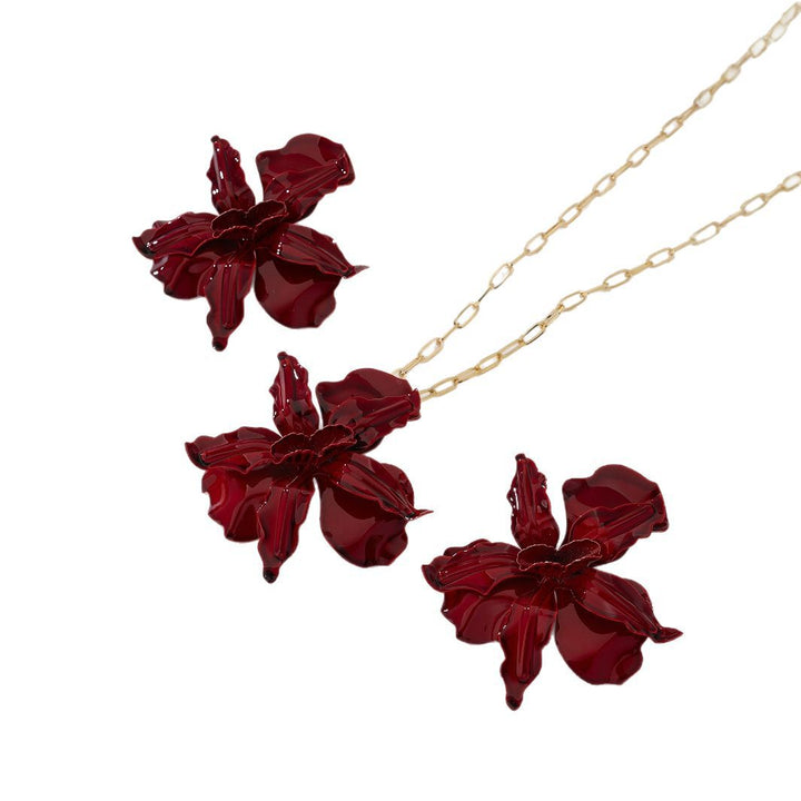 Lacquered floral necklace and earring set in sculpted red - Werti