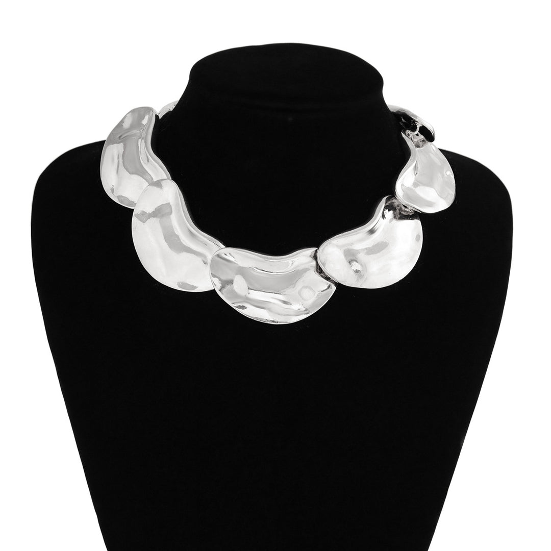 Boucles d'oreilles créoles à double couche texturée avec détail gravé – Akoma 