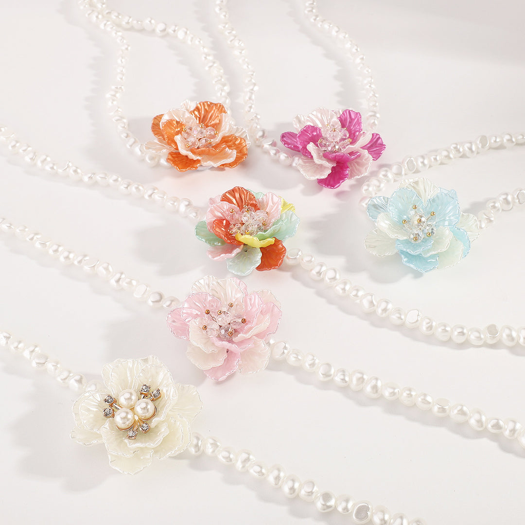pearl choker necklace with floral pendant – BLOOMILU