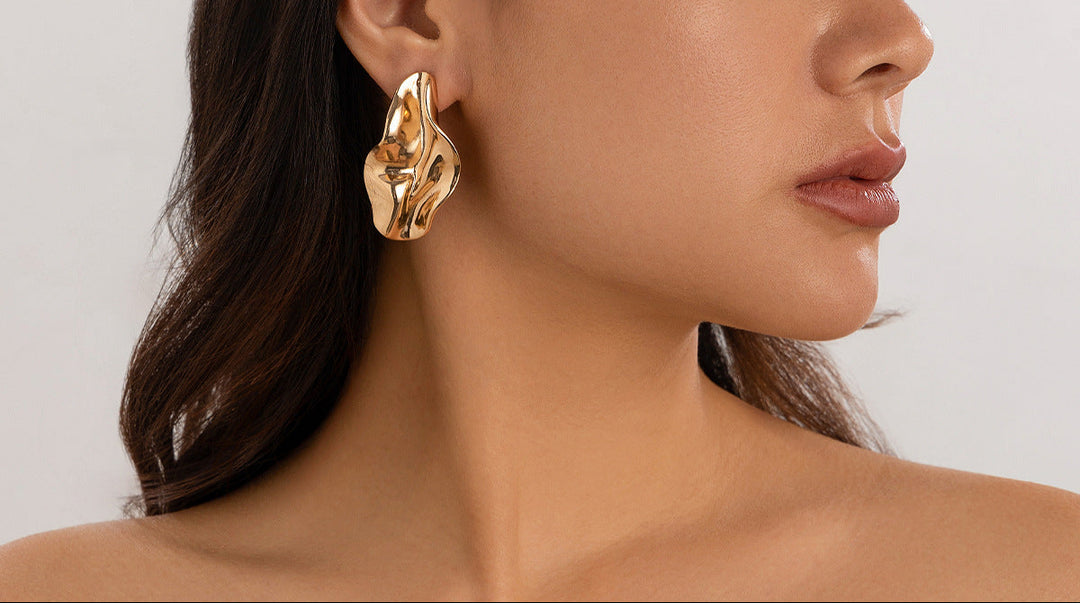 Boucles d'oreilles créoles à double couche texturée avec détail gravé – Akoma 