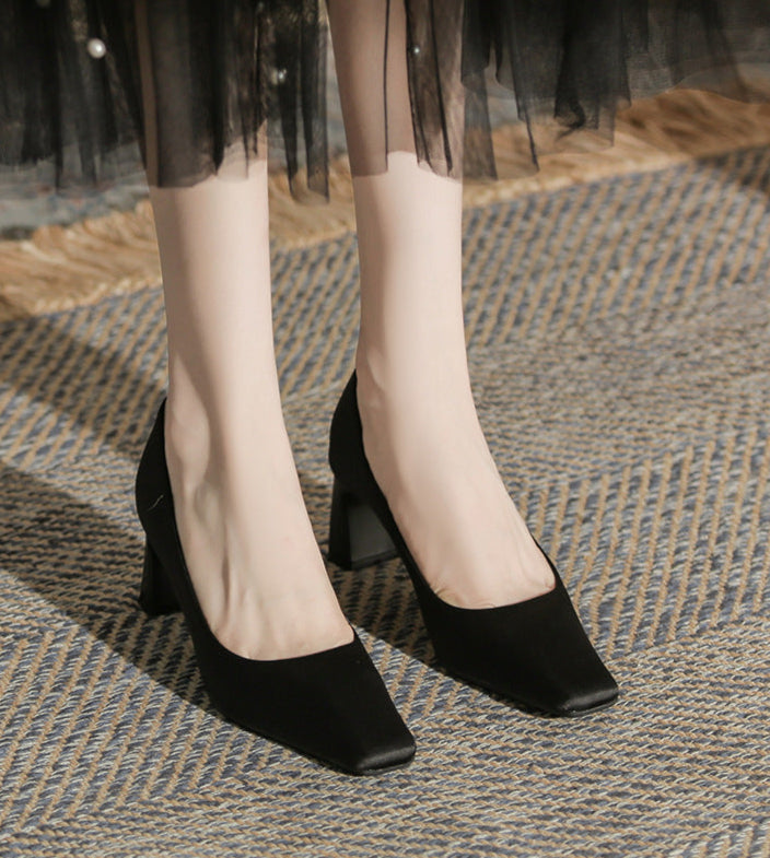 Plissiertes Oberteil mit ausgestellten Ärmeln und Maxirock-Set mit Taillengürtel – Rosiny 