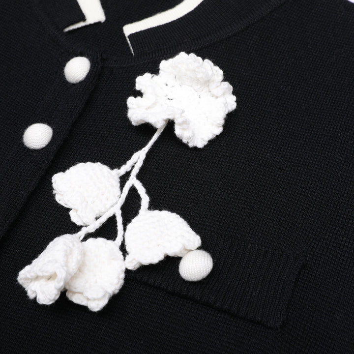 سترة محبوكة بأكمام قصيرة مع تطريز زهري – داهليا