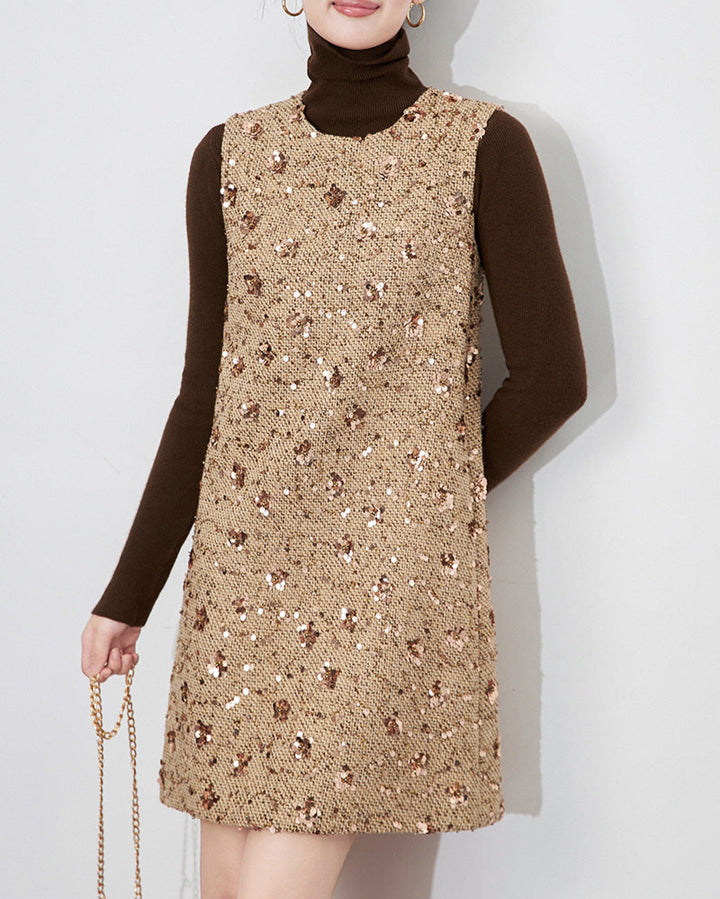 robe cache-cœur à manches trois-quarts avec revers à sequins et appliqué floral – ALINA 