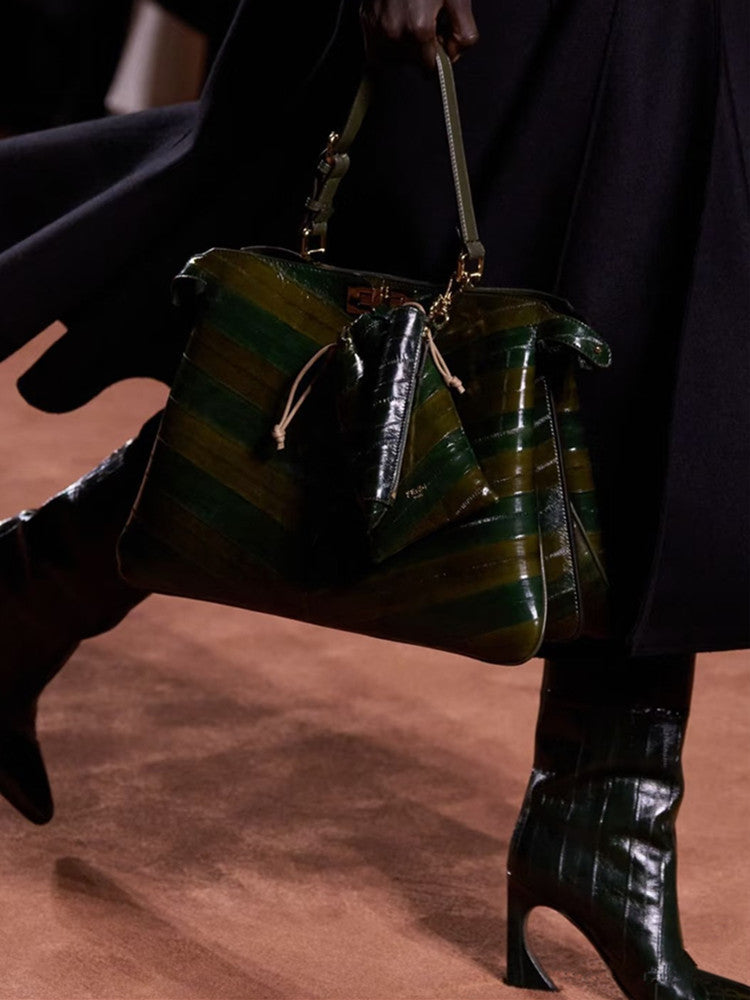 حذاء جلدي كاراميلي يصل إلى الركبة بكعب منحني – سيينا