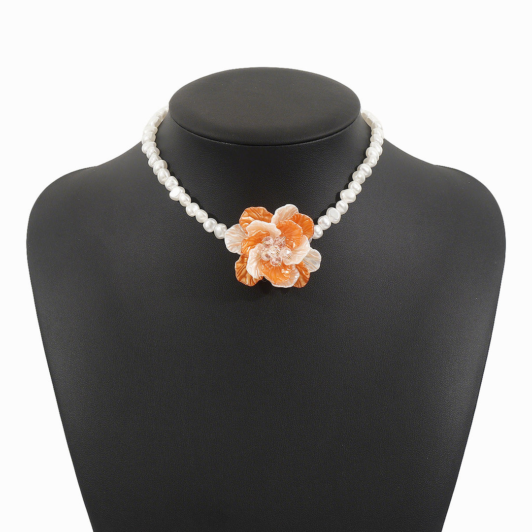 pearl choker necklace with floral pendant – BLOOMILU