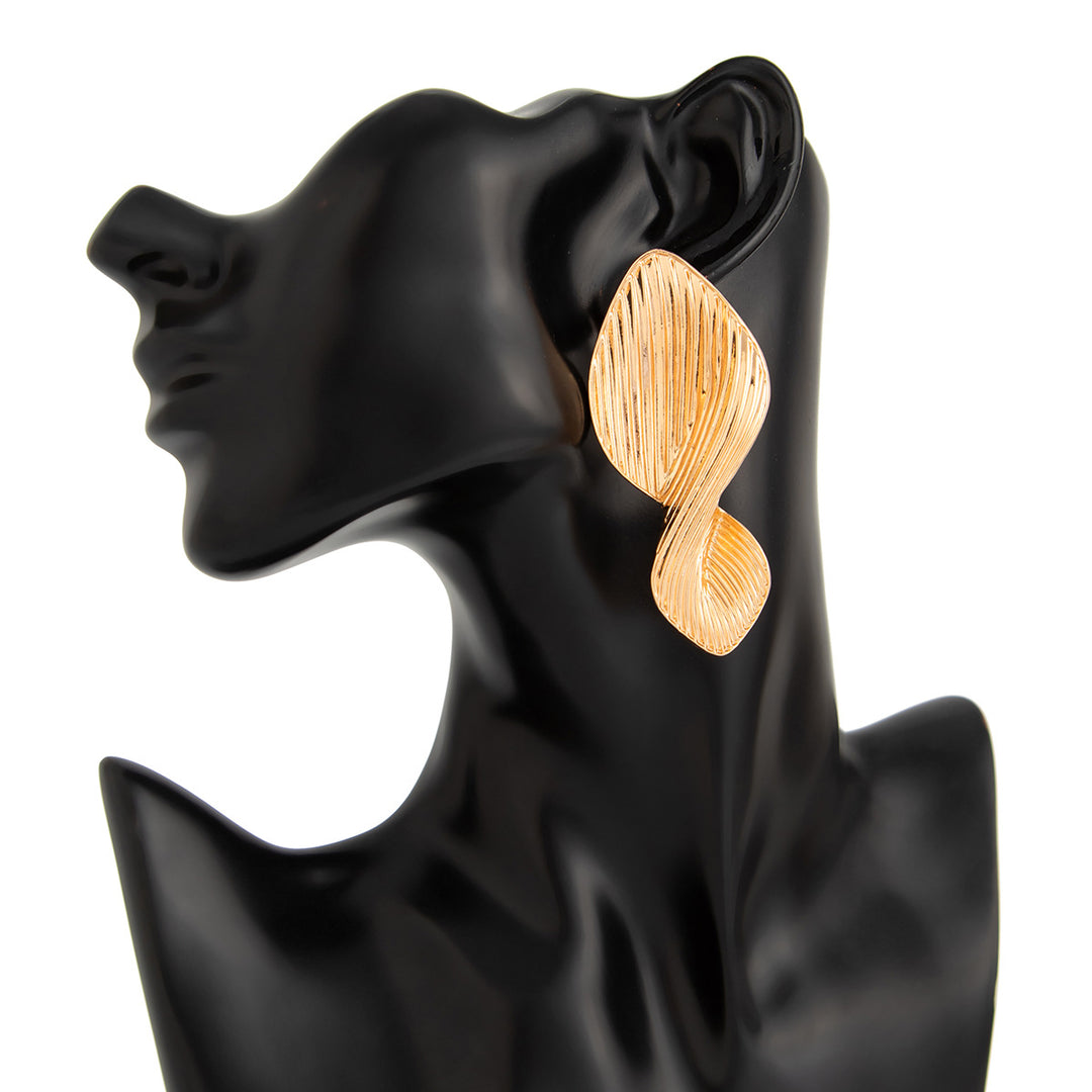 أقراط متدلية على شكل أوراق نباتية مع لمسة عضوية - أزينا