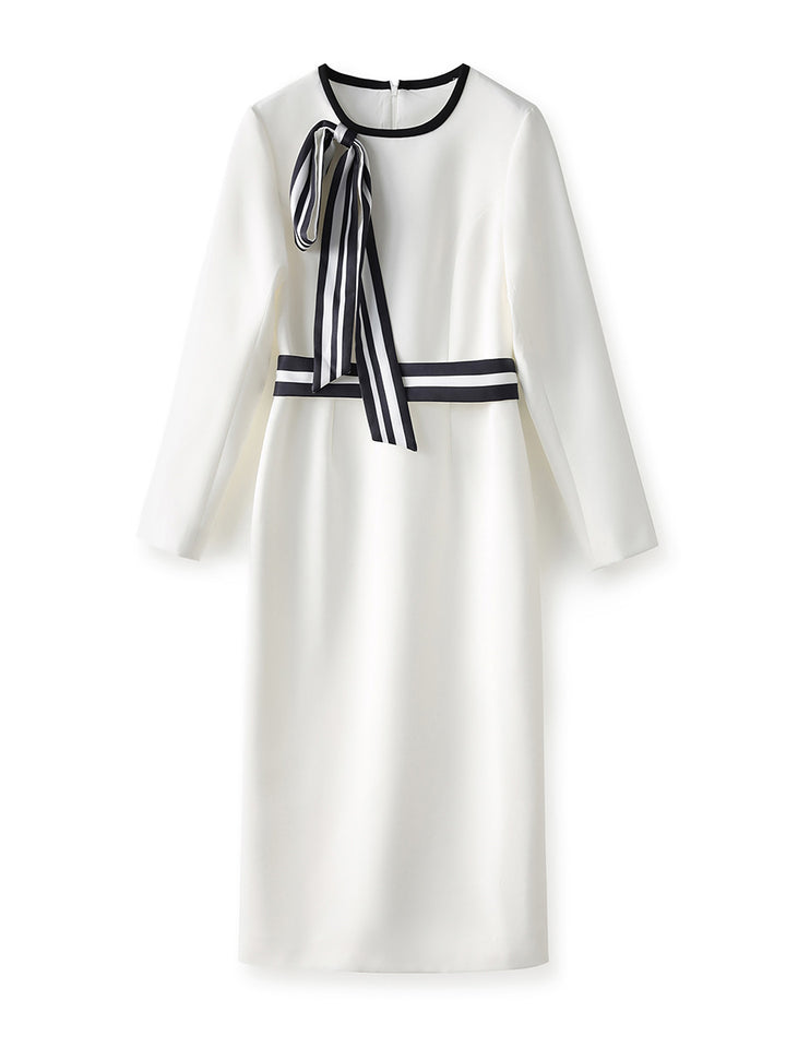 driekwart mouw overslagjurk met pailletten revers en bloemenapplicatie – ALINA 