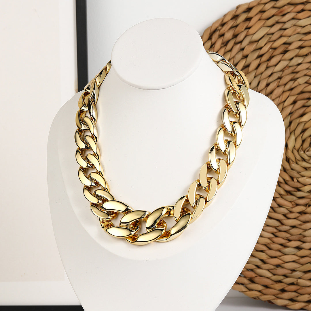 Boucles d'oreilles créoles à double couche texturée avec détail gravé – Akoma 