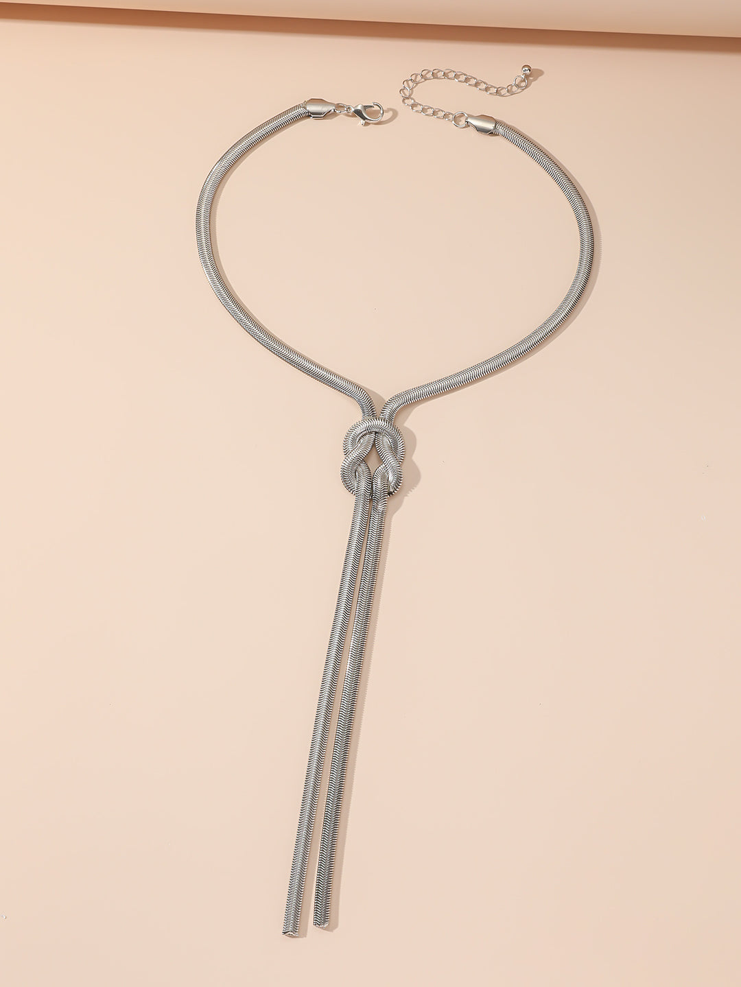 قلادة حبل معدني مع عقدة متدلية مميزة - فينتا