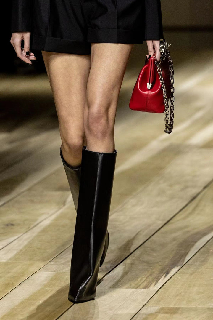 pointed-toe sculpted leather boots – VANTA