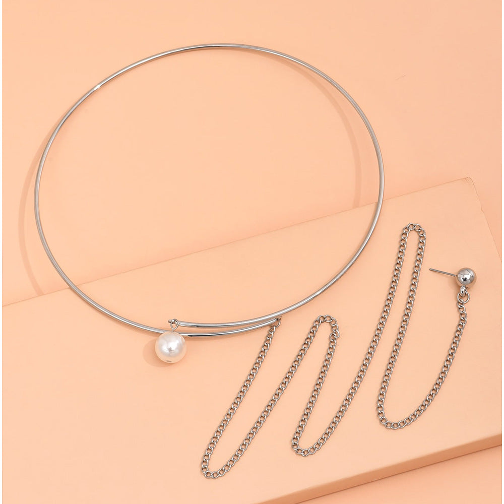 Metal hoop necklace with pearl charm and chain detail - Nopru