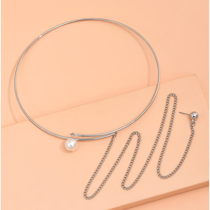 Metal hoop necklace with pearl charm and chain detail - Nopru