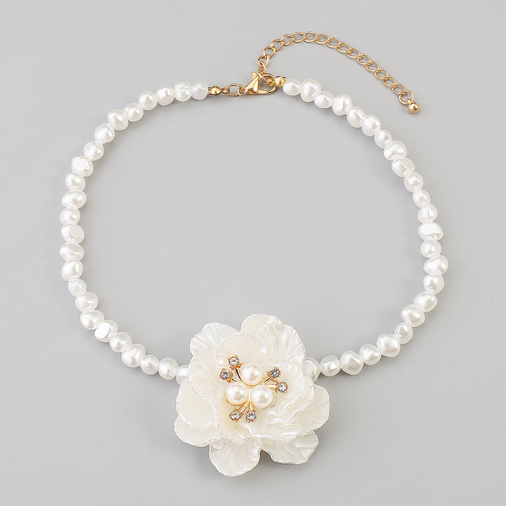 pearl choker necklace with floral pendant – BLOOMILU