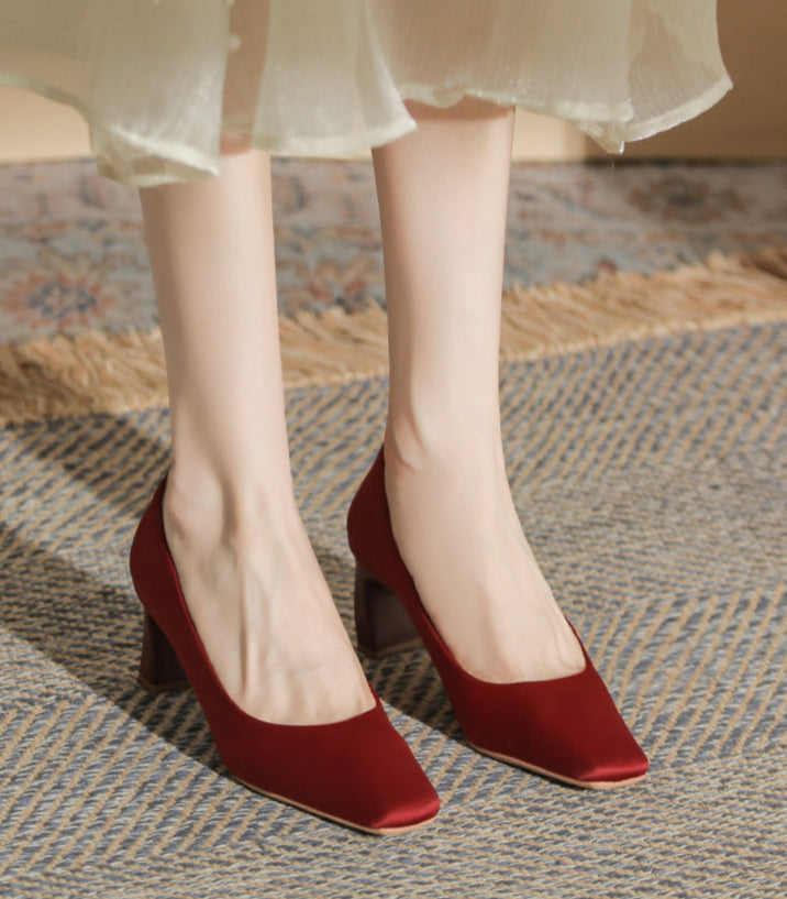 Plissiertes Oberteil mit ausgestellten Ärmeln und Maxirock-Set mit Taillengürtel – Rosiny 