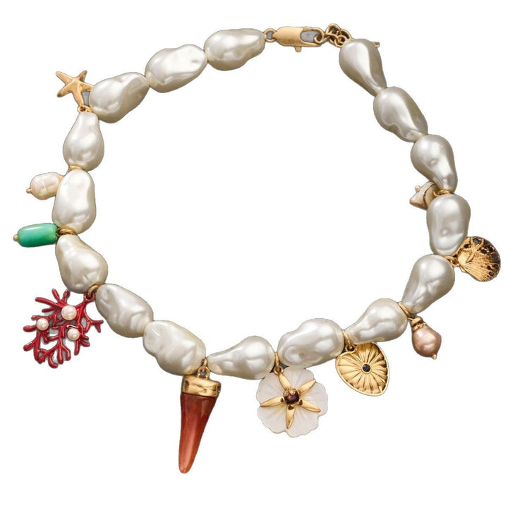 Irregular pearl necklace with ocean-themed charms – Colgi