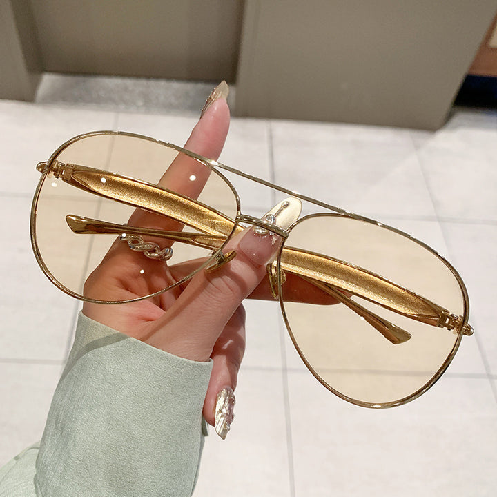 aviator sunglasses with gold metal frame - NOVAQRU