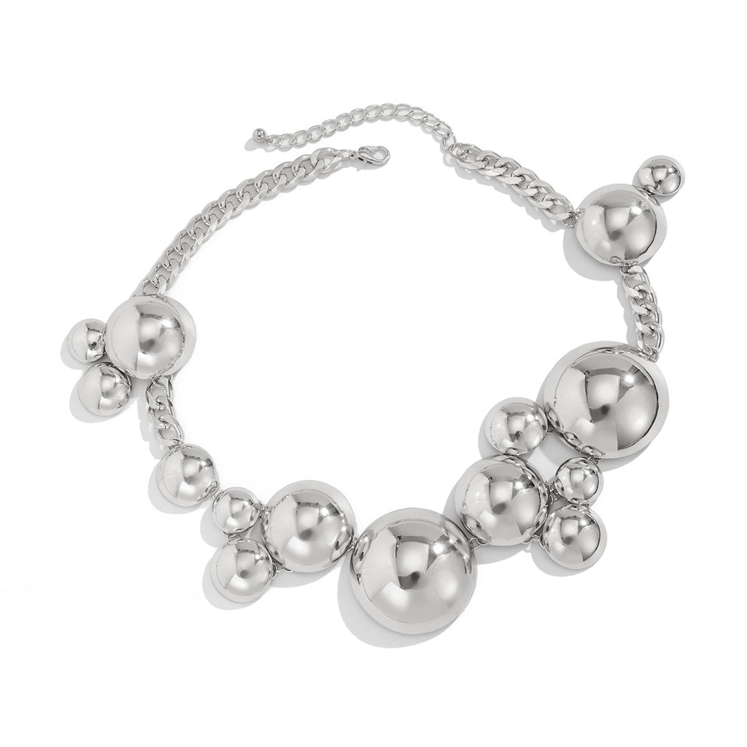 Ohrringe mit zweilagiger Textur und graviertem Detail – Akoma 