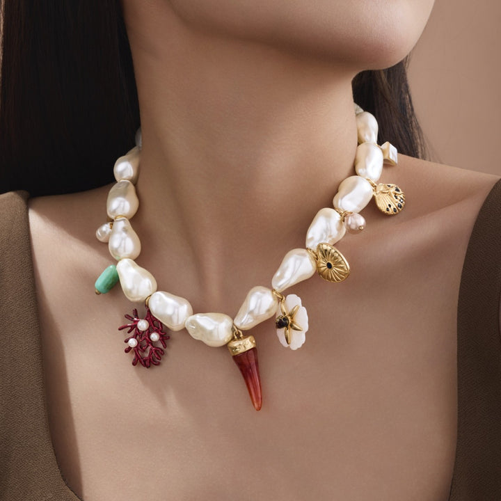 Irregular pearl necklace with ocean-themed charms – Colgi