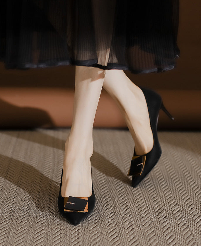 pointed-toe pumps with oversized square buckle – LUCIARO